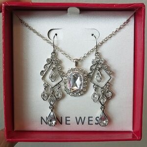 NIB Nine West Silvertone Set